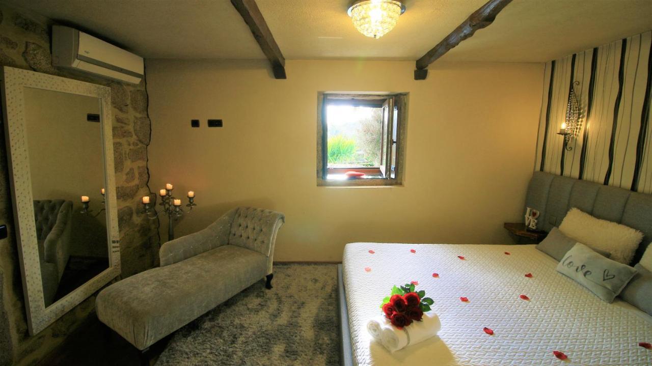 Love Story - Lareira & Sauna - Piscina Arcos de Valdevez Luaran gambar