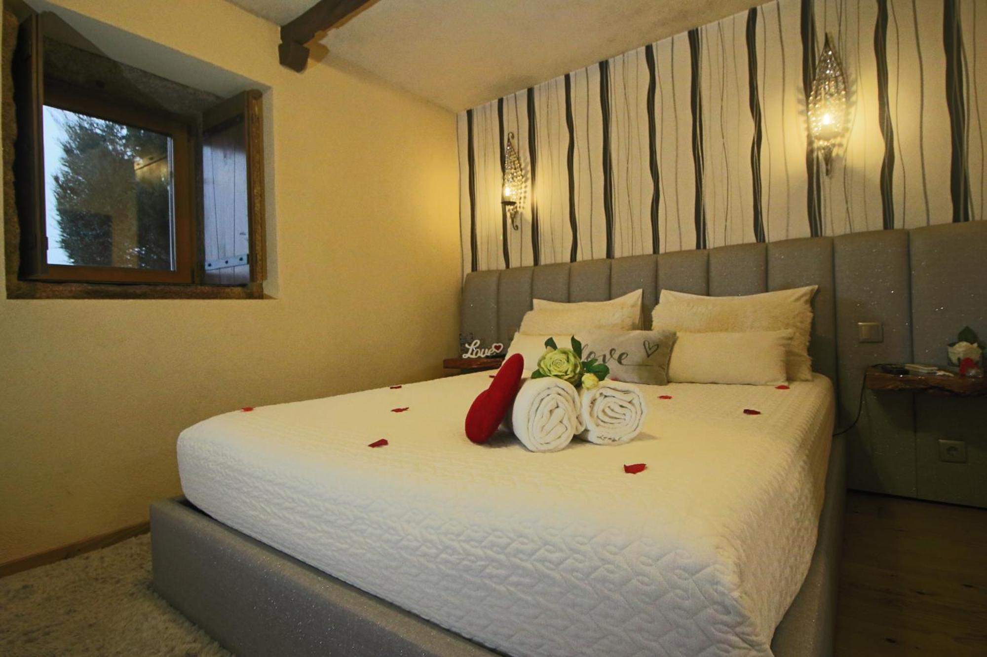 Love Story - Lareira & Sauna - Piscina Arcos de Valdevez Luaran gambar