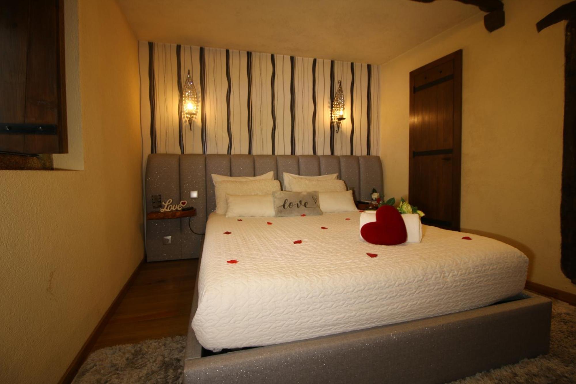 Love Story - Lareira & Sauna - Piscina Arcos de Valdevez Luaran gambar